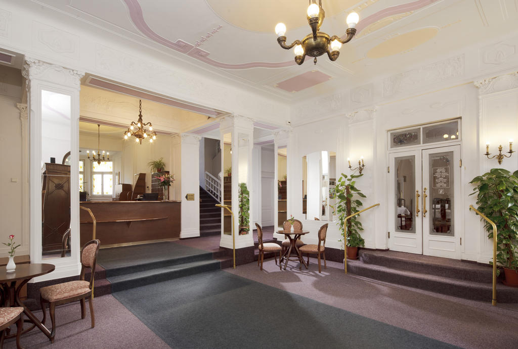 Františkovy Lázně Dr. Adler Spa & Kurhotel מראה חיצוני תמונה