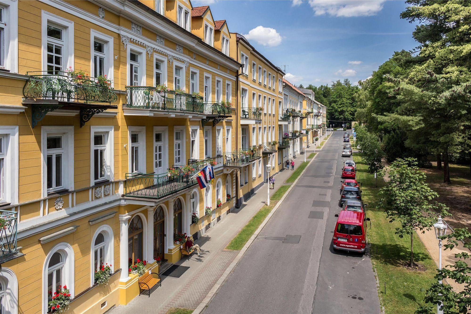 Františkovy Lázně Dr. Adler Spa & Kurhotel מראה חיצוני תמונה