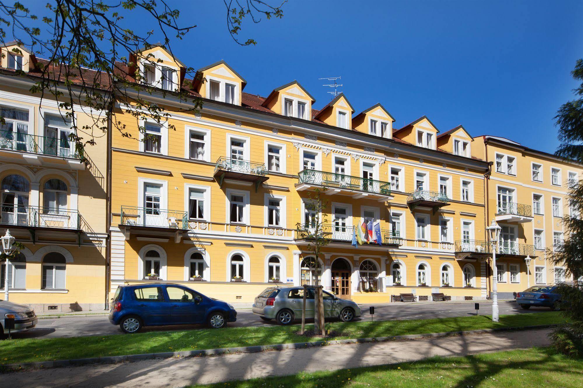 Františkovy Lázně Dr. Adler Spa & Kurhotel מראה חיצוני תמונה